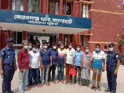 মোরেলগঞ্জে চাল দেওয়ার সময় হামলার ঘটনায় গ্রেফতার ১৩